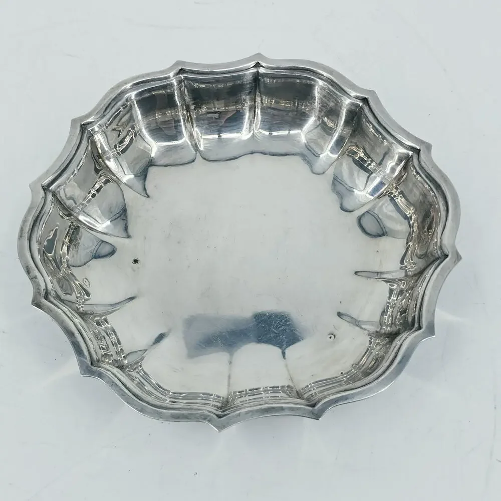 Vintage International Silver Company Chippendale Candy / Nut Dish Silverplate